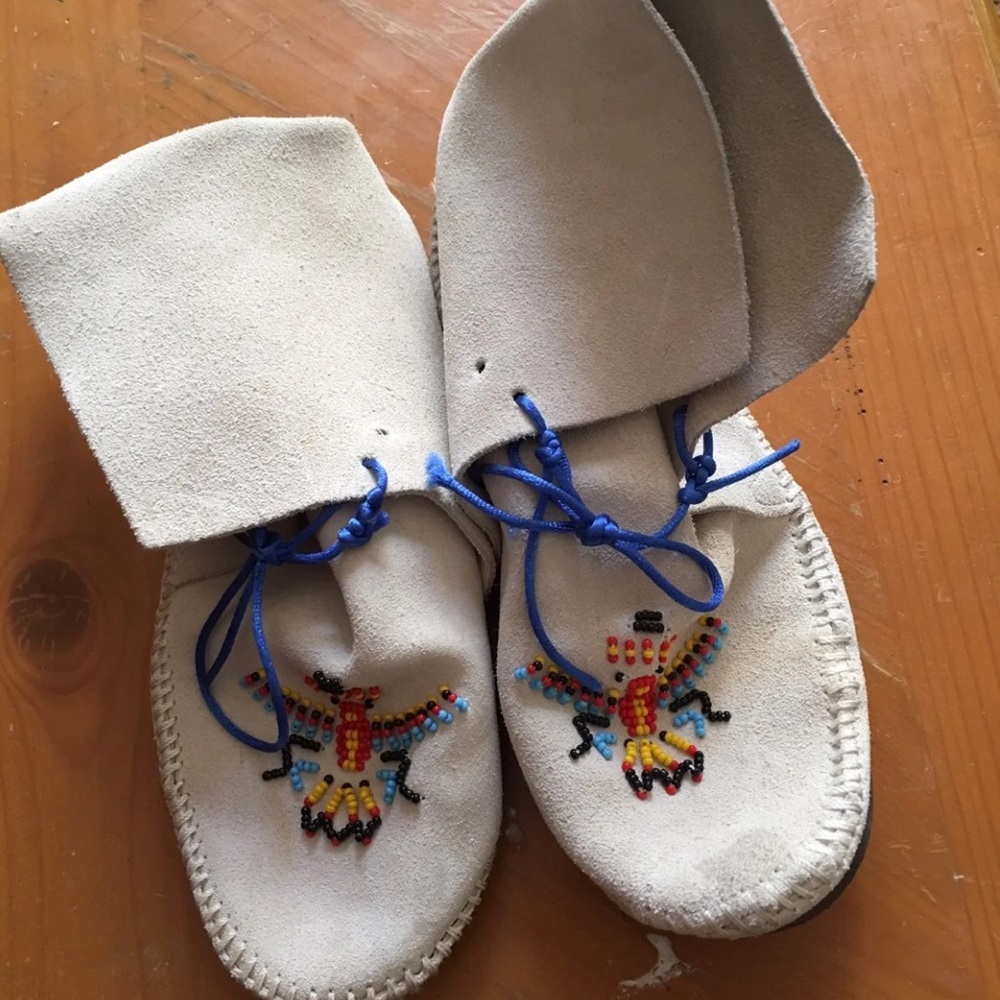 Vintage Woman’s moccasins size 7